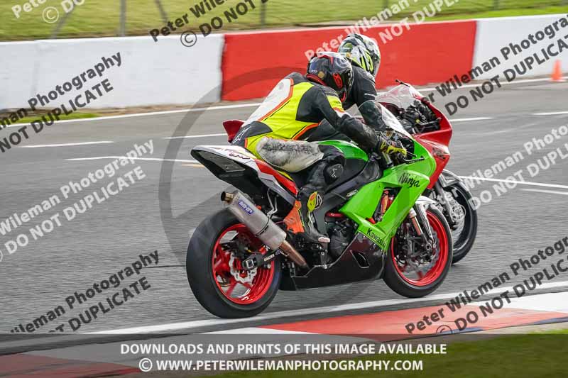 donington no limits trackday;donington park photographs;donington trackday photographs;no limits trackdays;peter wileman photography;trackday digital images;trackday photos
